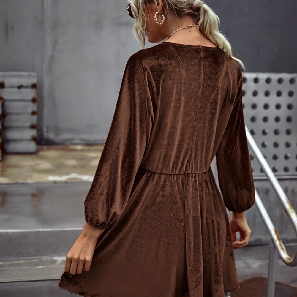 black velvet v neck long sleeve dress classic - Picture 6 of 13